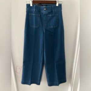 SPANX DENIM 

SPANXshape™ EveryWear
Cropped Wide Leg Jeans with Patch Pockets